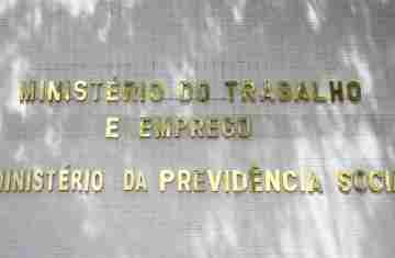  Prazo para contestar descontos indevidos do INSS ​termina dia 14 